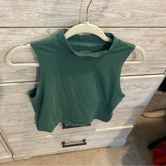 Wild Fable Green Mock Collard Sleeveless Crop Top Shirt Women Junior Sz XL - Picture 2 of 4